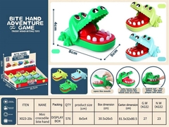 X023-20C  HỘP CÁ SẤU CẮN TAY 12C