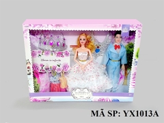 YX1013A HỘP BABY 2C + 4 ÁO+ DÂY CHUYỀN+ VƯƠNG MIỆN (1C CÔ DÂU, 1C CHÚ RỄ)