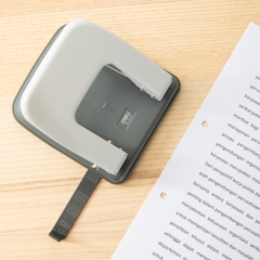Bấm lỗ Deli 0104 lớn 35 tờ, 2 lỗ, có thước