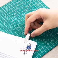 Dao rọc giấy nhỏ 9mm Deli 2053 cán sắt (48)