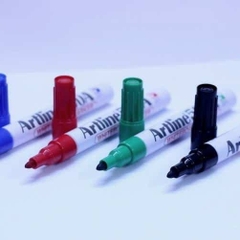 Bút lông bảng Artline EK-500A nét 2.0mm mực nhiều (12)
