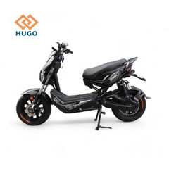 Xe máy điện Hugo Panda đen trắng