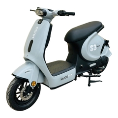 Xe máy điện Hugo S3 màu xám xi măng