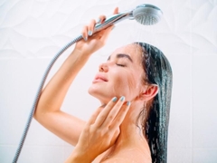 Cách chăm sóc da và tóc sau khi bơi để luôn khỏe đẹp