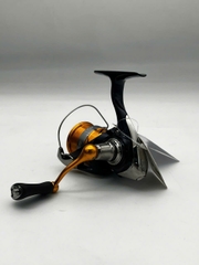 DAIWA 24 REVROS LT2000S (USED)