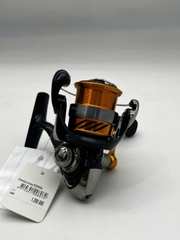 DAIWA 24 REVROS LT2000S (USED)