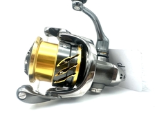 SHIMANO 20 TWIN POWER C2000S (USED)