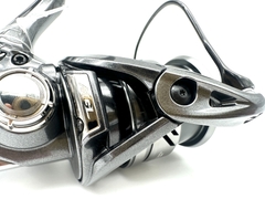 SHIMANO 21 COMPLEX XR C2000 F4 HG (USED)