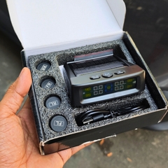 Cảm Biến Áp Suất Lốp Ô Tô TPMS Phiên Bản QUỐC TẾ Màn Hình Màu dùng Năng Lượng Mặt Trời mẫu mới 2025