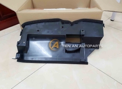 Hướng Gió Trên Két Nước Nissan Almera 2021–2024 – Mã 921825EK0A | Phụ Tùng Ô Tô Tiến An