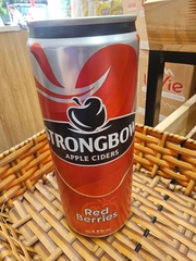 Nước táo lên men vị dâu đỏ Strongbow