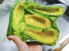 Bơ 034 cấp đông bóc vỏ tách hạt - Kg