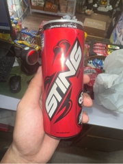 Sting dâu - Lon 320ml