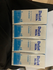 Sữa tươi tiệt trùng Dalat milk ít đường  - Hộp 180ml