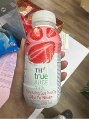 Nước sữa trái cây Dâu TH - chai 300ml