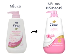 DOVE Sữa tắm Serum hương hoa sakura và muối hồng - chai 500g