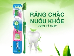 Bàn Chải Đánh Răng Oral-B Tinh Chất Trà Đen/Trà Xanh (1 Cây) – Sạch Răng, Thơm Miệng, Chính Hãng