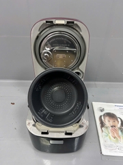 Nồi cơm Panasonic SR-SPX104
