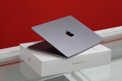Macbook Air M2 13 like new