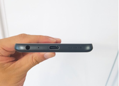 LG Q8