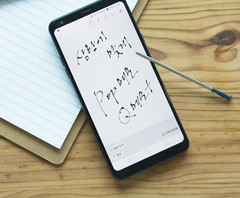 LG Q8