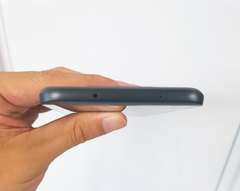 LG Q8