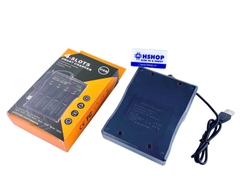 Sạc pin 4 ngăn cổng USB Lithium-ion 14500 / 18650 / 21700 Battery Charger