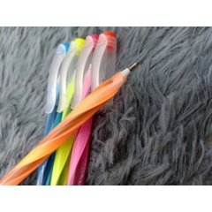 [Lẻ 1 cây] Bút viết nến Gstar Vâng Thiên IT31 / IT-31 ngòi 0.5mm mực xanh / mực đen chất lượng tốt