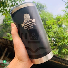 Quà Tặng Kỷ Niệm Thành Lập Công Ty – Bộ Quà Ly Giữ Nhiệt Và Bút Ký Khắc Logo