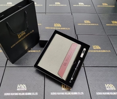Bộ Quà Tặng 3 Sản Phẩm – Sổ Bìa Da + USB + Bút Ký: Giải Pháp Quà Tặng Doanh Nghiệp Cao Cấp