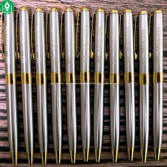 Bộ Quà Tặng 2 Sản Phẩm Bút Ký Kết Hợp Hộp Đựng Name Card Khắc Logo Manulife