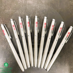 Bút Kim Loại In Logo Công Ty Làm Quà Tặng Nhân Viên - Khách hàng NAMGROUP