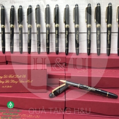 Bút Kim Loại Nắp Đậy Kèm Hộp Làm Quà Tặng