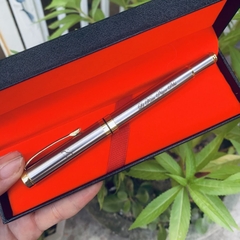Bút Kim Loại Khắc Tên – Quà Tặng Sang Trọng Và Ý Nghĩa