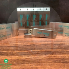 In USB Kim Loại Làm Quà Tặng Công Nghệ - Khách hàng Thiết Thạch