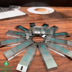 In USB Kim Loại Làm Quà Tặng Công Nghệ - Khách hàng Thiết Thạch
