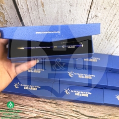 Quà Tặng Thầy Cô, Bút Ký Khắc Tên Kèm Hộp Giấy Sang Trong - khách hàng Sun&mon