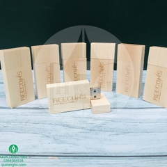 USB Gỗ Khắc Laser Logo - Quà Tặng Hội Nghị REECONS