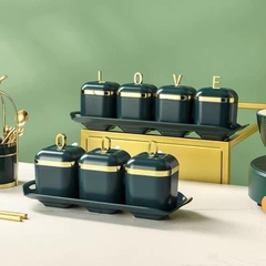 Bộ 4 Hũ Đựng Gia Vị Nhựa Cao Cấp Kèm Khay Và Thìa