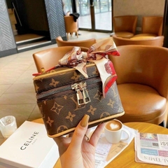 TÚI CẶP LỒNG NÂU LV