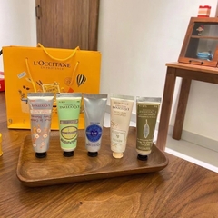 HỘP SÉT 5 TUÝP KEM DƯỠNG DA TAY THẦN THÁNH L'OCCITANE HỘP VÀNG SANG TRỌNG