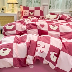 Set Ga Gối 3 Món Gấu Dâu Caro Hồng Siêu Xinh Dành cho Bạn Nữ Bé Gái