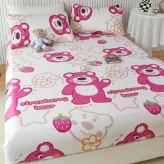 Set Ga Gối 3 Món Gấu Dâu Caro Hồng Siêu Xinh Dành cho Bạn Nữ Bé Gái