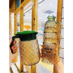 Set Bình Thuỷ Tinh Hoạ Tiết Dứa Siêu Xinh 1 Bình Kem 4 Ly Màu Hổ Phách Set Bình Tặng 4 Cốc Thích Hợp Làm Quà Tặng