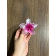 Kẹp Tóc Hoa Sứ 8cm Nhiều Màu Sắc Thích Hợp Đễ Đi Biển