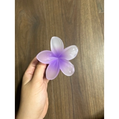 Kẹp Tóc Hoa Sứ 8cm Kẹp Tóc Càng Cua Kẹp Tóc Đi Biển Nhiều Màu Sắc Rực Rỡ Dành Cho Bạn Gái