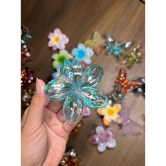 Kẹp Tóc Hoa Sứ 8cm Kẹp Tóc Càng Cua Kẹp Tóc Đi Biển Nhiều Màu Sắc Rực Rỡ Dành Cho Bạn Gái