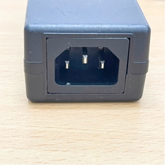 Chuyển nguồn Adapter 12V 3.5A Power Tech SW42-12003500-W  DC Size 5.5mm x 2.5mm