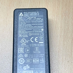 Adapter 19V 2.1A 40W DELTA ELECTRONICS INC ADP-40KD BB Connector Tip Size 5.5mm x 2.5mm