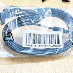 Bộ Dây Cáp Kết Nối Ổ Cứng SATA III 6BG/s GIGABYTE 12CF1-2SAT1B-0 1R